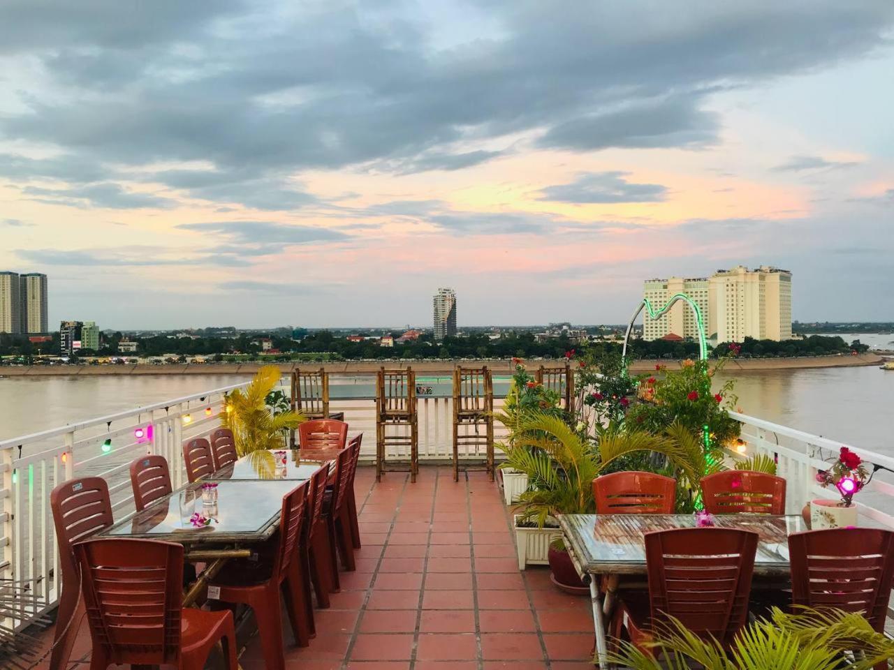 4 Rivers Hotel Phnom Penh Zewnętrze zdjęcie